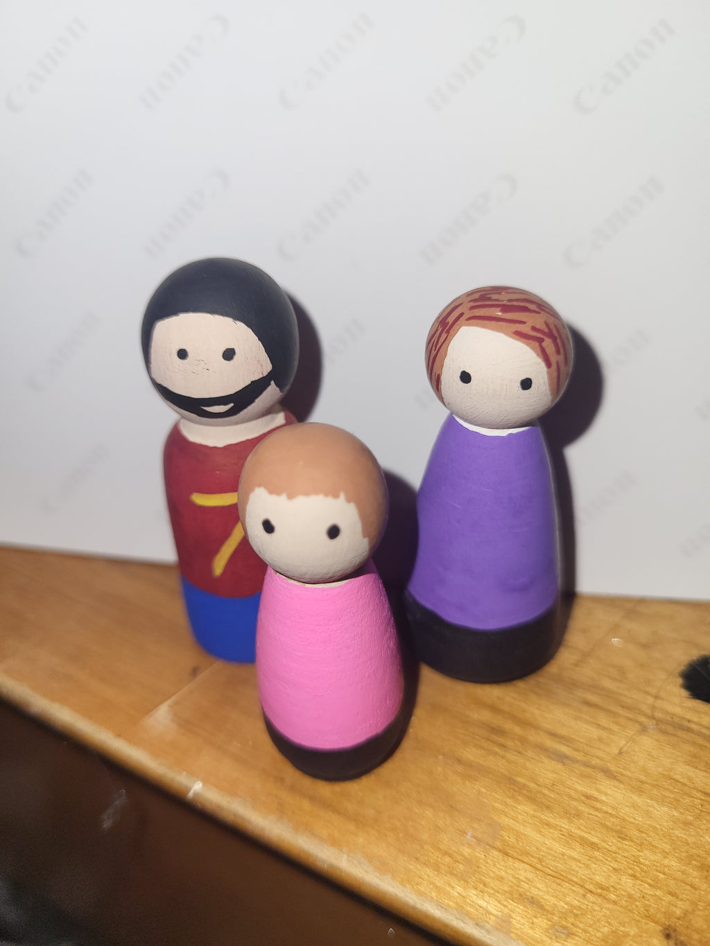 Wooden figurines, personalized family or characters