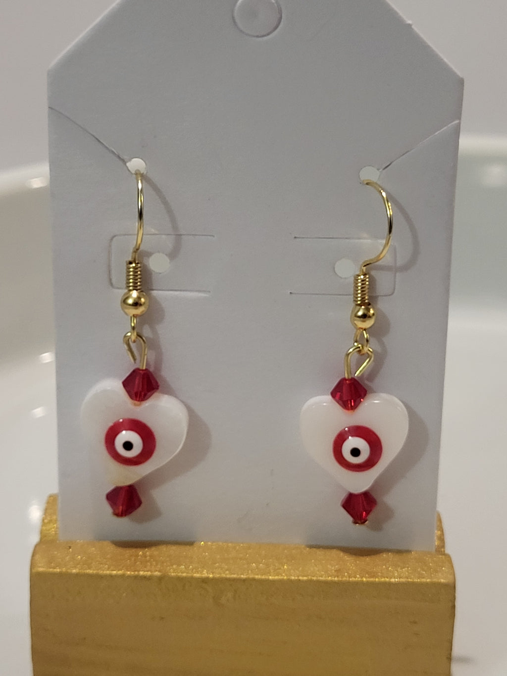 Valentine's day inspired earrings ❤️ 👁