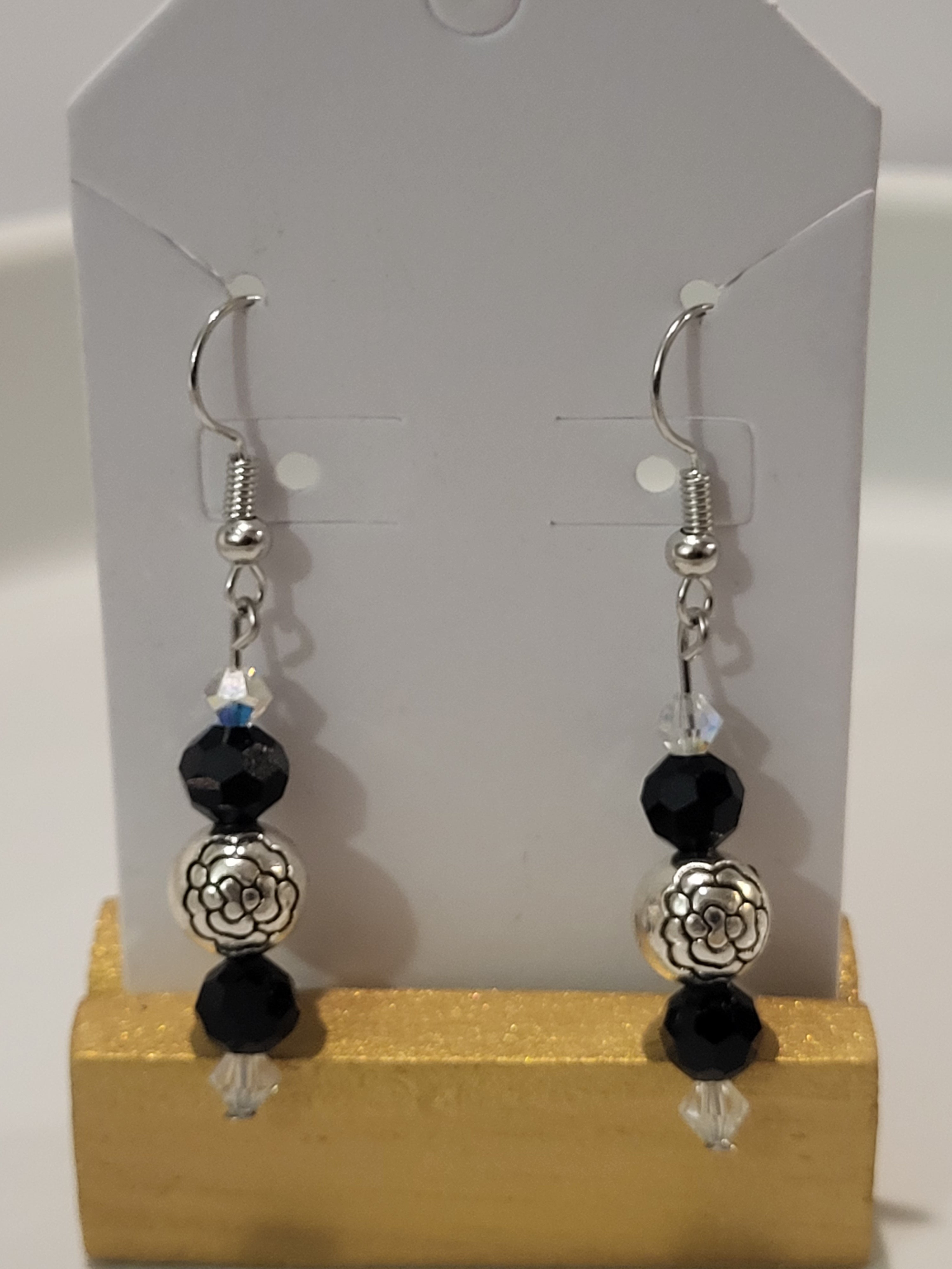 Valentine's day inspired earrings 🌹
