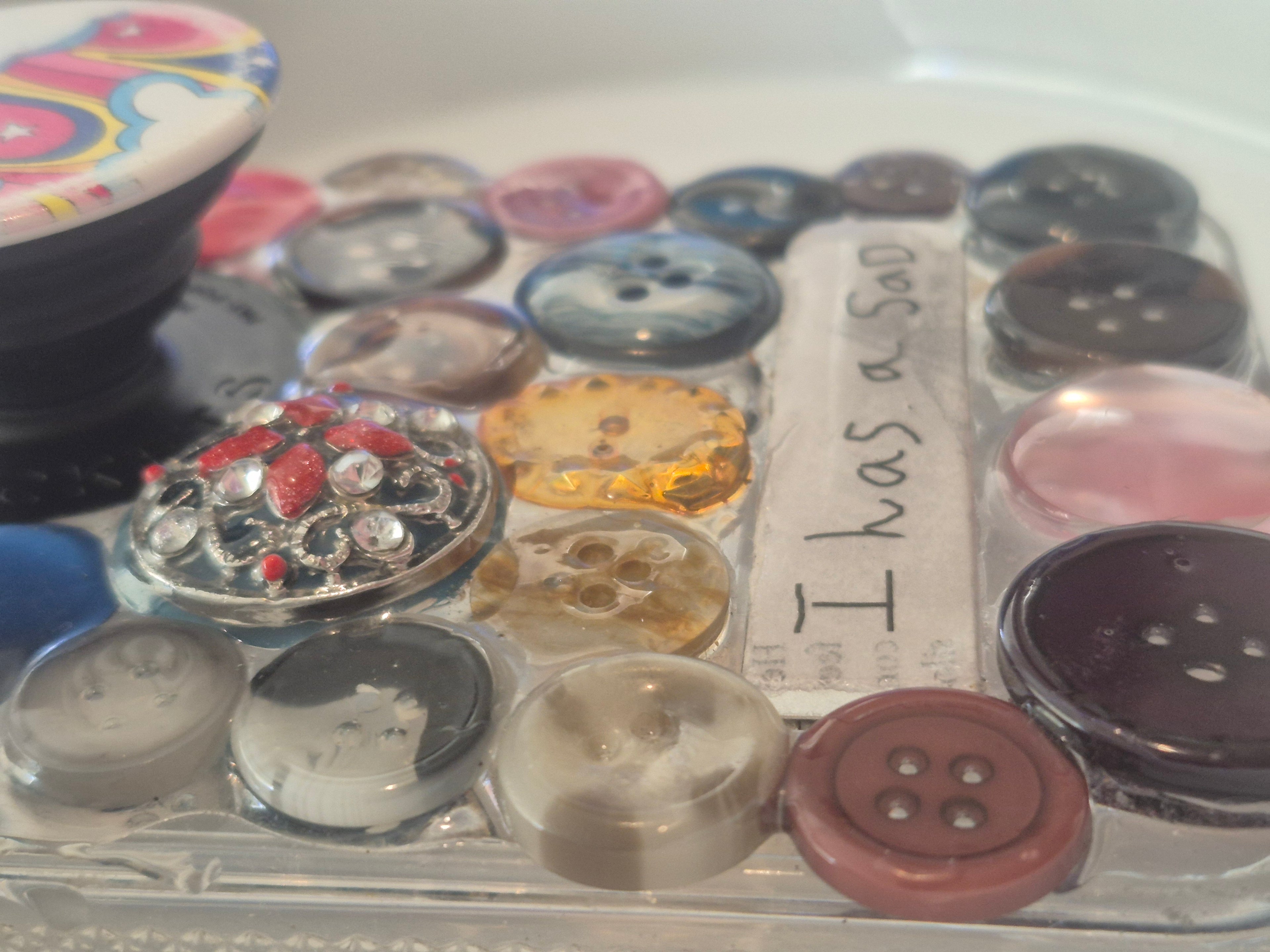 Button phone case♡