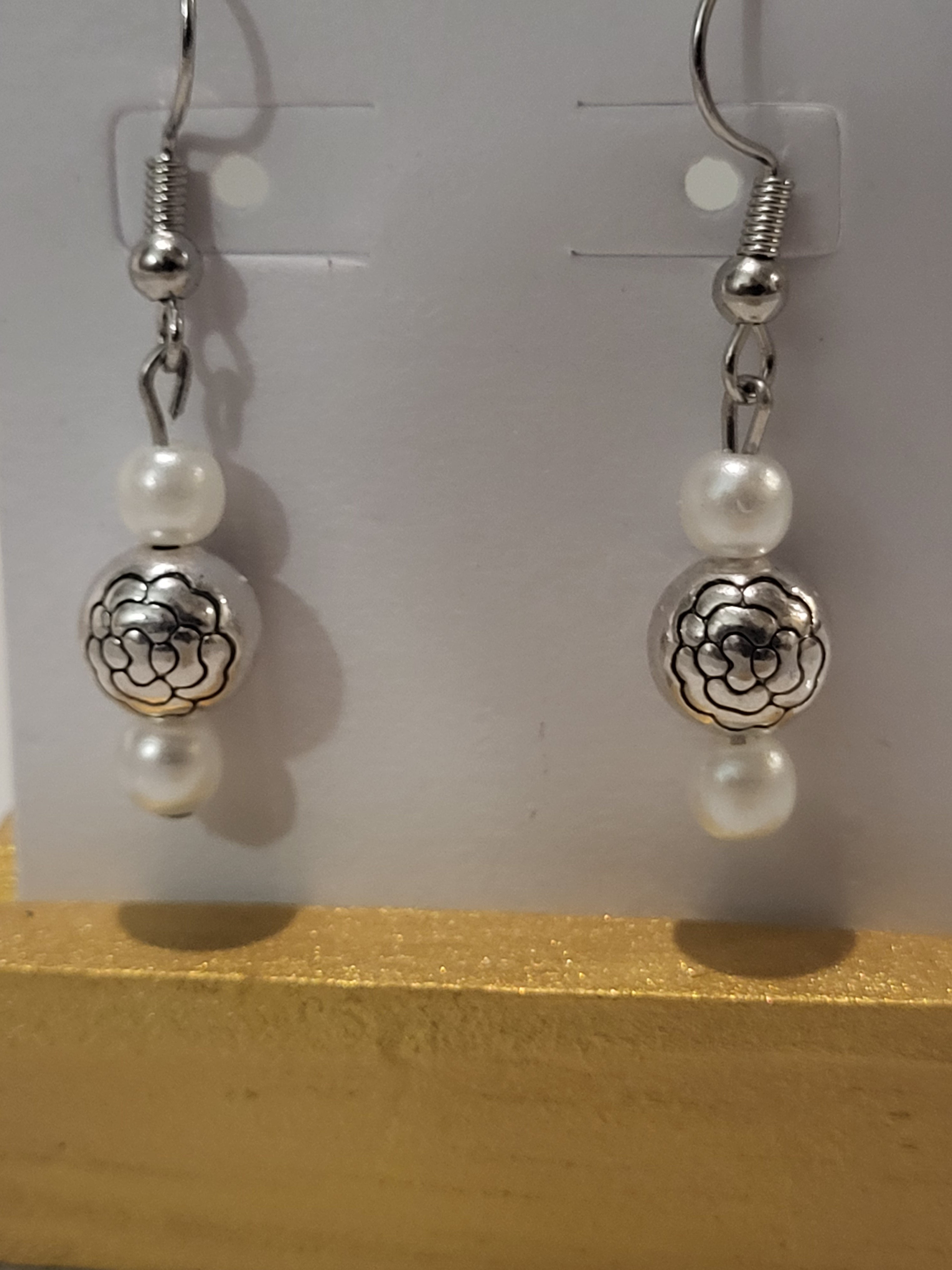 Valentine's day inspired earrings 🌹